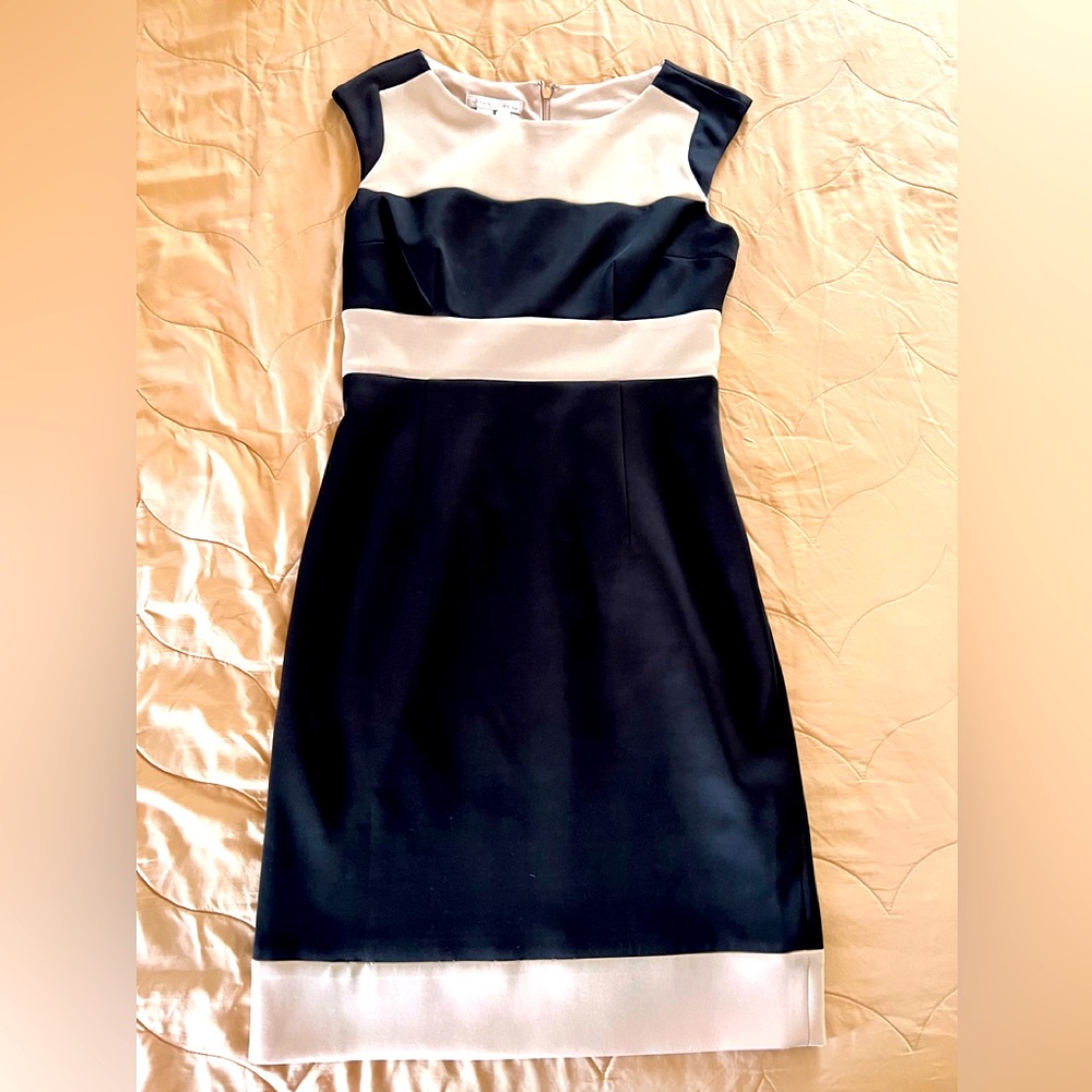 Dress size4 . Classic in color and shape